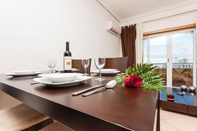 Casa Sol, Fast Wifi, Airco, Swimming Pool Near The Beach Praia Da Rocha Portimão Exterior foto